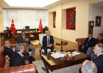 YOL-İŞ’ten CHP’ye Nezaket Ziyareti