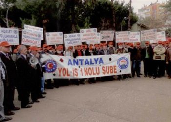 ANTALYA 1 NO’LU ŞUBE – KADRO BEKLEYEN TAŞERON İŞÇİLERİNİN VİZİTE EYLEMİ