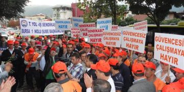 Bursa 1 No’lu Şube – AKP İl Başkanlığı Önünde Kitlesel Basın Açıklaması