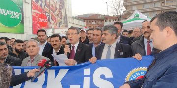 Bursa 1 No’lu Şube – Türk-İş Bursa 8.Bölgenin Kiralık İşçilik ile İlgili Yaptığı Basın Açıklaması 09/03/2016
