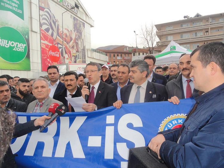 Bursa 1 No’lu Şube – Türk-İş Bursa 8.Bölgenin Kiralık İşçilik ile İlgili Yaptığı Basın Açıklaması 09/03/2016