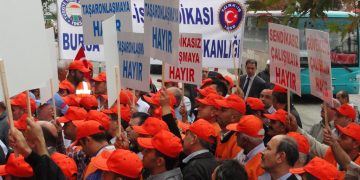 Bursa 2 No’lu Şube – AKP İl Başkanlığı Önünde Kitlesel Basın Açıklaması