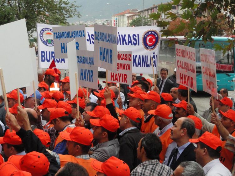 Bursa 2 No’lu Şube – AKP İl Başkanlığı Önünde Kitlesel Basın Açıklaması