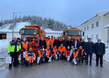 TÜRK-İŞ Genel Başkanı Ergün ATALAY ve Genel Başkanımız Ramazan AĞAR Karla Mücadele Eden Karayolları İşçilerini Ziyaret Etti