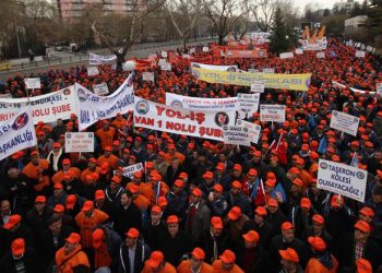 Genel Başkanımız Ramazan AĞAR’ın Karayolları Genel Müdürlüğü Önünde Yaptığı Basın Toplantısı Konuşma Metni