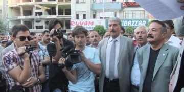 Van 1 No’lu Şube – AKP İl Başkanlığı Önünde Kitlesel Basın Açıklaması