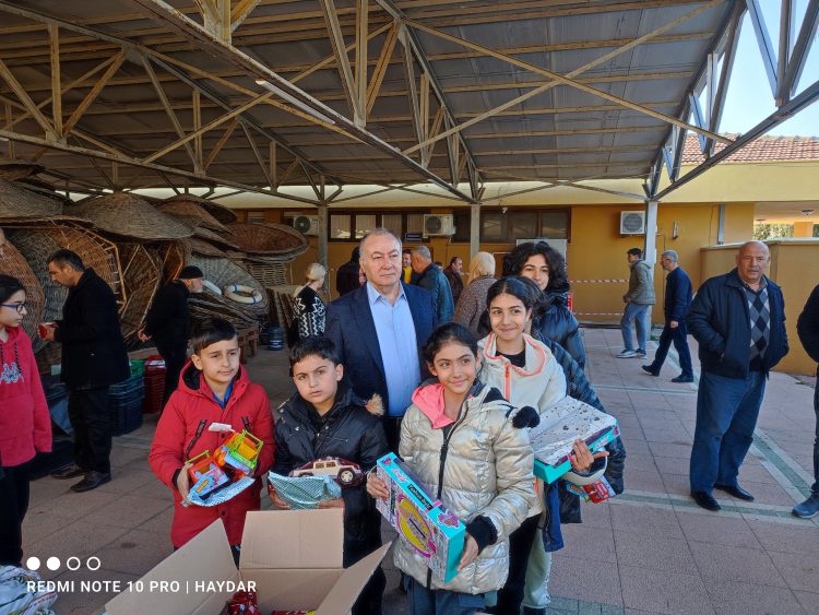 GENEL BAŞKANIMIZ RAMAZAN AĞAR KAPIZLI EĞİTİM VE DİNLENME TESİSİMİZDE DEPREMDEN ETKİLENEN ÜYELERİMİZ, VATANDAŞLARIMIZ VE ÇOCUKLAR İLE BİR ARAYA GELDİ