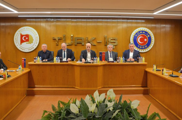 TÜRK-İŞ BAŞKANLAR KURULU TOPLANDI