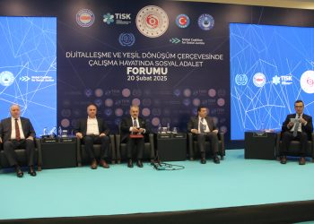 GENEL BAŞKANIMIZ RAMAZAN AĞAR “DİJİTALLEŞME VE YEŞİL DÖNÜŞÜM ÇERÇEVESİNDE ÇALIŞMA HAYATINDA SOSYAL ADALET FORUMU”NA KATILDI