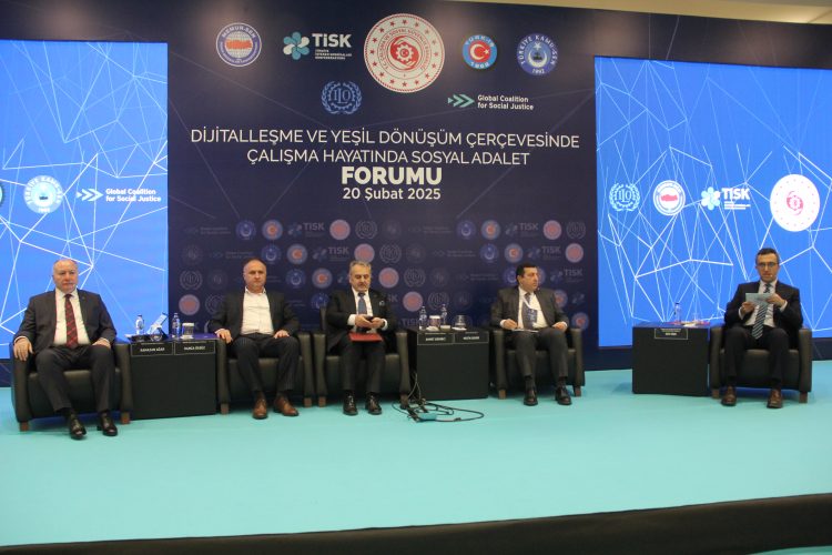 GENEL BAŞKANIMIZ RAMAZAN AĞAR “DİJİTALLEŞME VE YEŞİL DÖNÜŞÜM ÇERÇEVESİNDE ÇALIŞMA HAYATINDA SOSYAL ADALET FORUMU”NA KATILDI