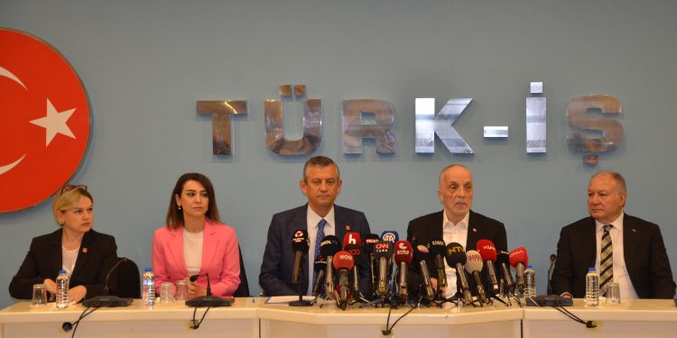CHP Genel Başkanı Özgür ÖZEL TÜRK-İŞ’i Ziyaret Etti