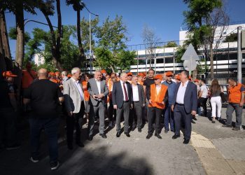 Karayolları Genel Müdürlüğü Önünde Bildiri Okundu