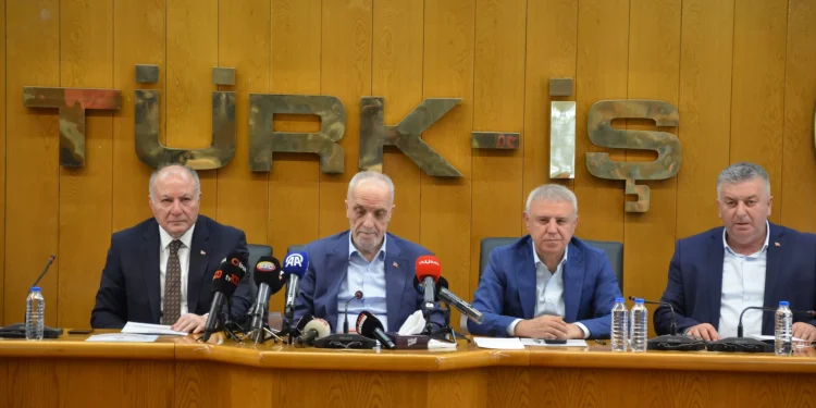 TÜHİS Kamu İşçilerini Kapsayan Çerçeve Protokol İçin İlk Teklifini Sundu