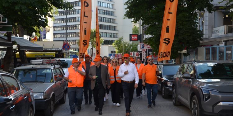 81 İLDE AK PARTİ İL BİNALARI ÖNÜNDE BASIN AÇIKLAMALARI GERÇEKLEŞTİRİLDİ