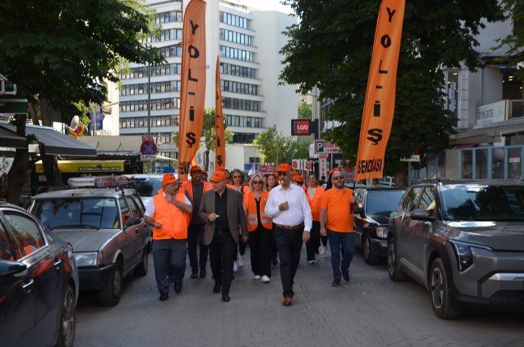 81 İLDE AK PARTİ İL BİNALARI ÖNÜNDE BASIN AÇIKLAMALARI GERÇEKLEŞTİRİLDİ